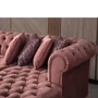Kép 5/6 - Larex Chesterfield  U kanapé PÚDERRÓZSASZÍN bársony szövettel, aranyszínű fém lábakkal és nagyméretű puffal